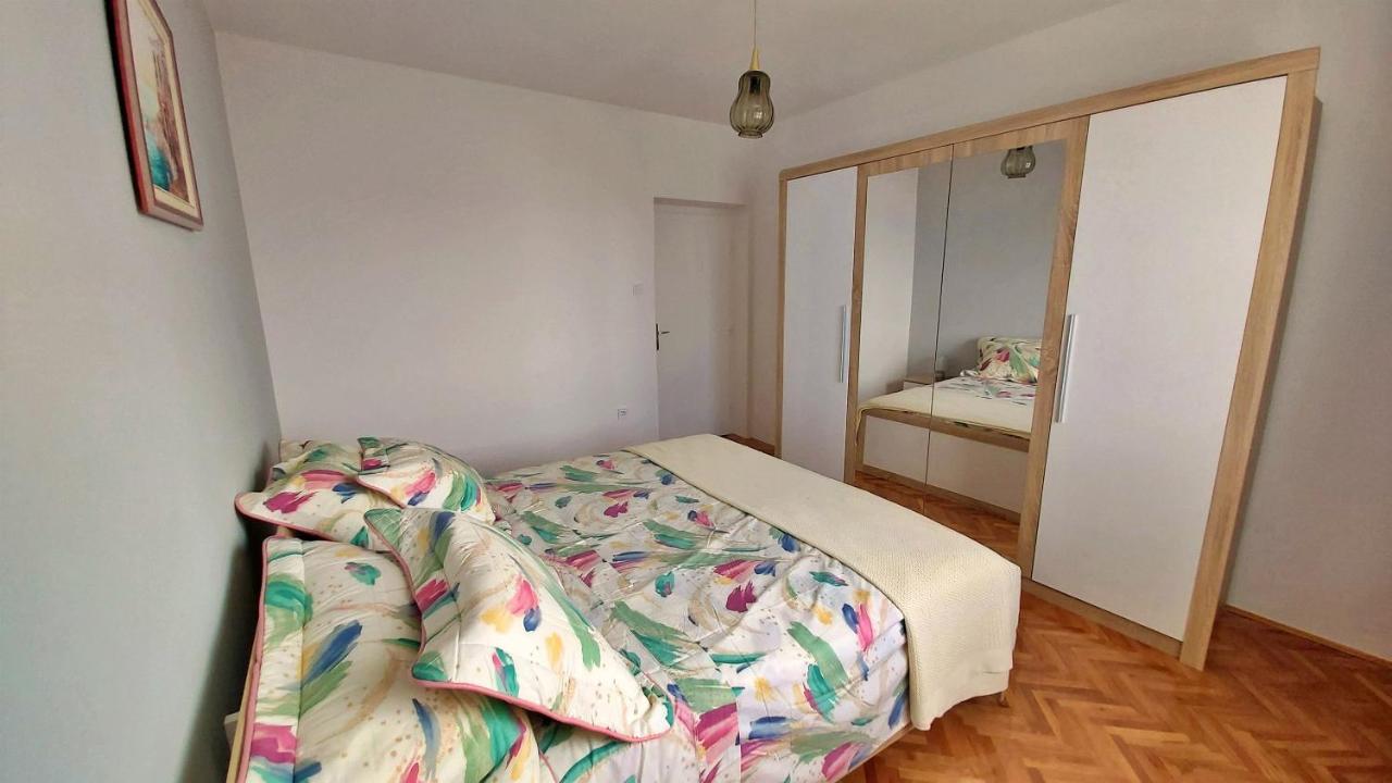Apartment Cedo Omiš Екстериор снимка
