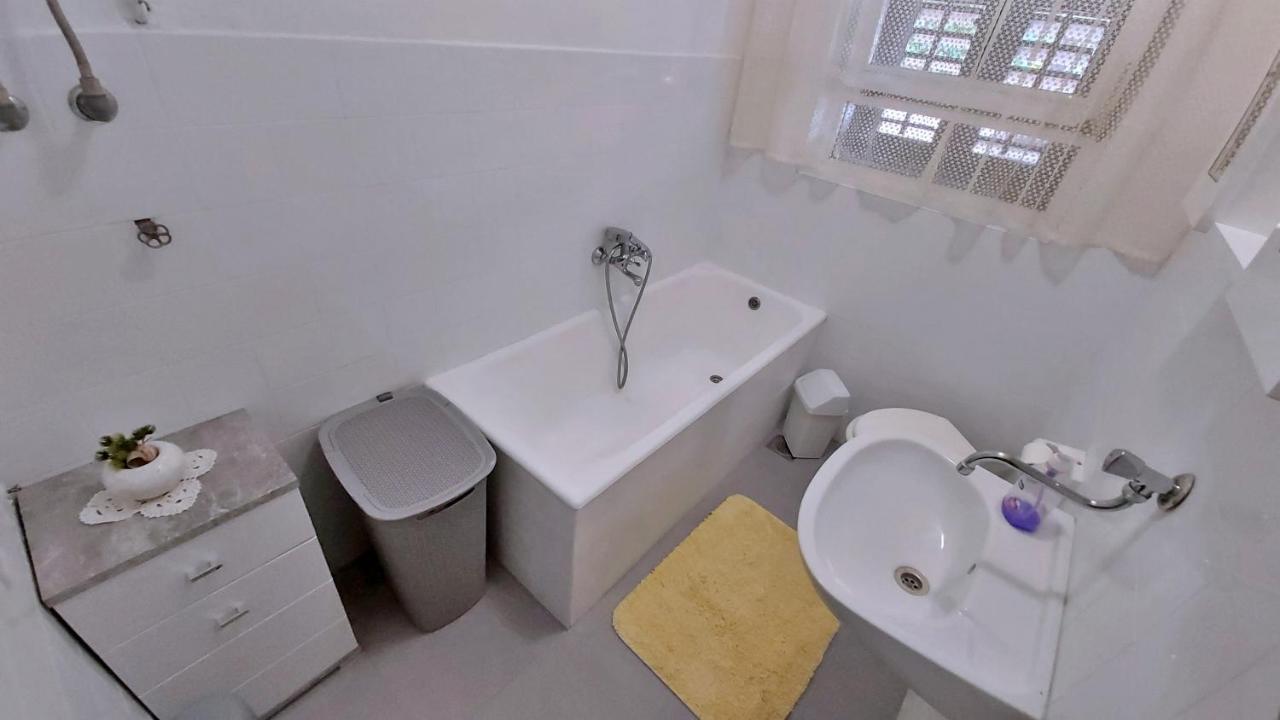 Apartment Cedo Omiš Екстериор снимка
